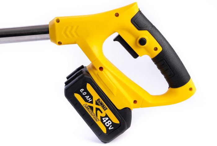 Триммер аккумуляторный садовый DeWalt DCMST164N с 2 АКБ (48V, 6Ah) Бесщеточная легкая АКБ косилка Деволт