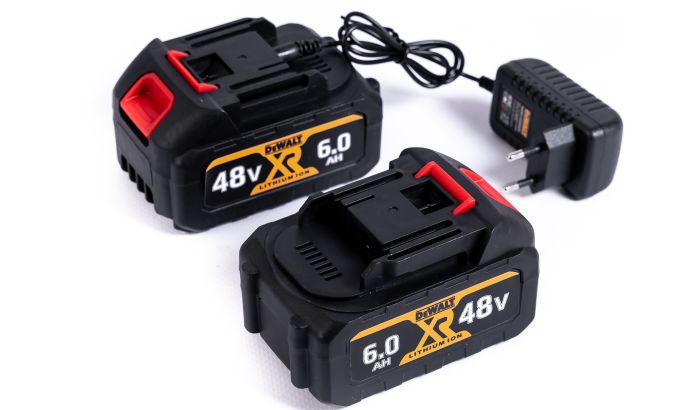 Акумуляторна повітродувка DeWalt DCMBA100BL (48V, 6AH) Безщіткова повітродувка для листя девольт